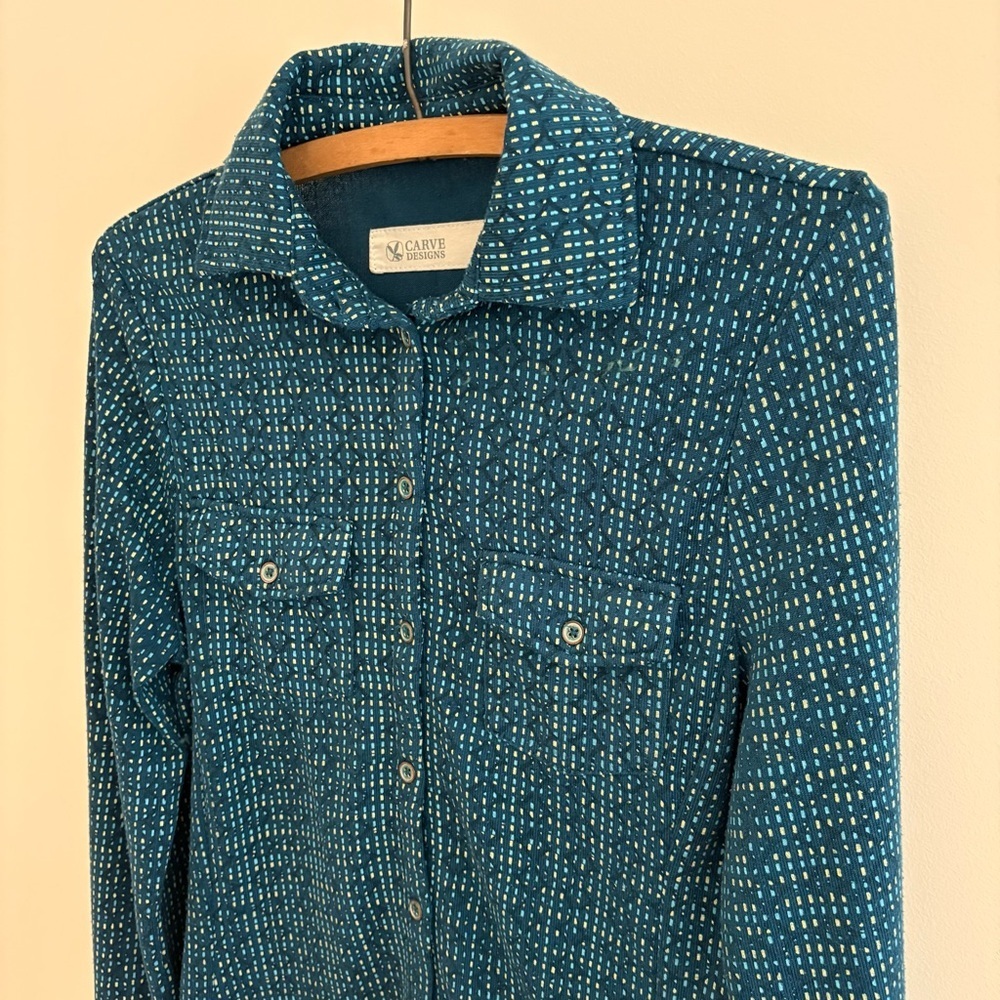 Carve Designs Long Sleeve Button Down - Picture 4 of 9